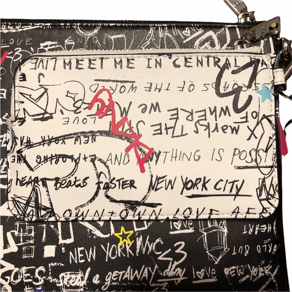 DKNY Ashlee Triple Pouches, Interchange Wriststrap - Picture 5 of 16